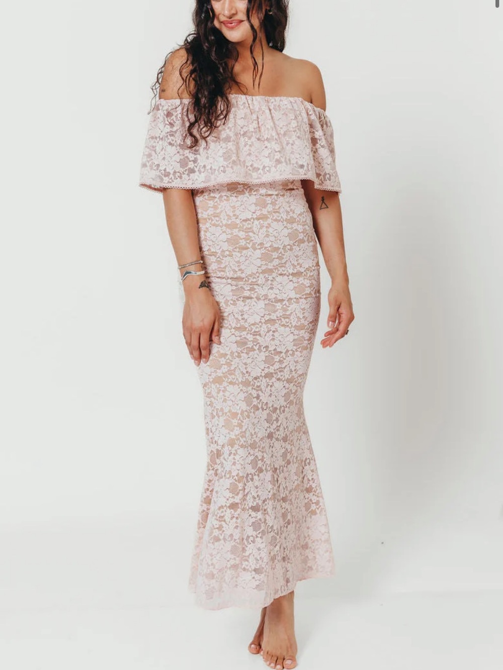Reverie Lace Maxi Dress in Pale Pink